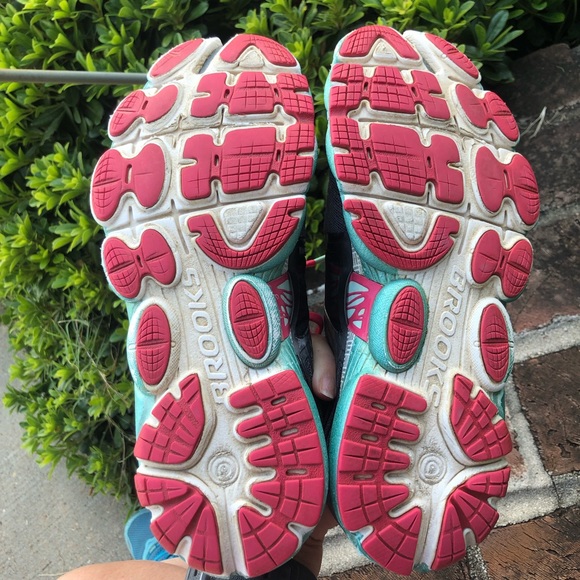 Brooks "PURE CADENCE 4" purple & pink athletic shoes sz 9 - Picture 5 of 12